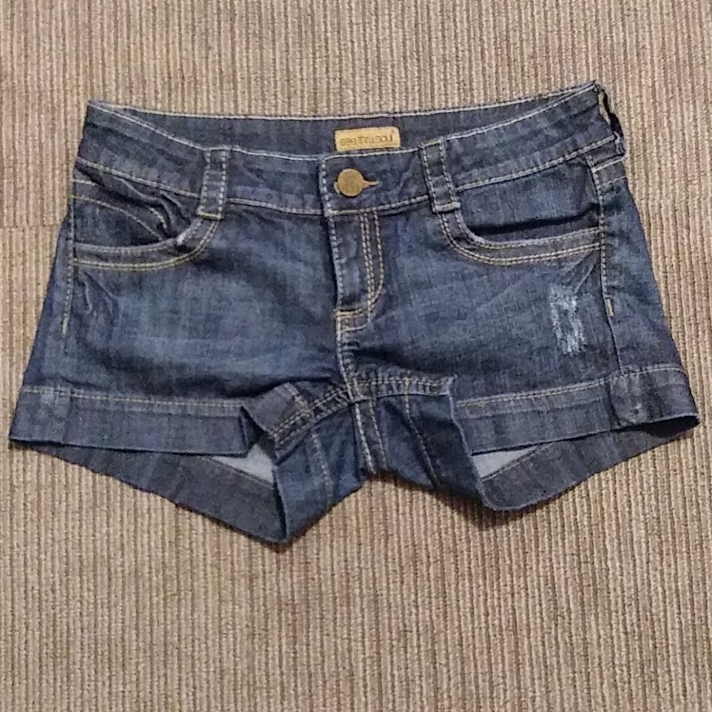 Shorts - Picture 3 of 3